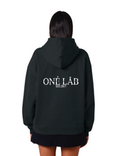 Lade das Bild in den Galerie-Viewer, ONÉ LÅB HOODIE BLACK
