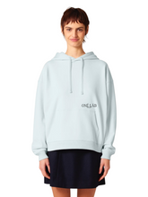 Lade das Bild in den Galerie-Viewer, ONÉ LÅB HOODIE ICE BLUE
