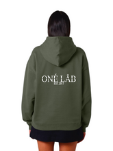 Lade das Bild in den Galerie-Viewer, ONÉ LÅB HOODIE KHAKI
