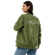 Load image into Gallery viewer, PREMIUM RECYCELTE BOMBERJACKE I GREEN
