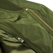 Lade das Bild in den Galerie-Viewer, PREMIUM RECYCELTE BOMBERJACKE GREEN
